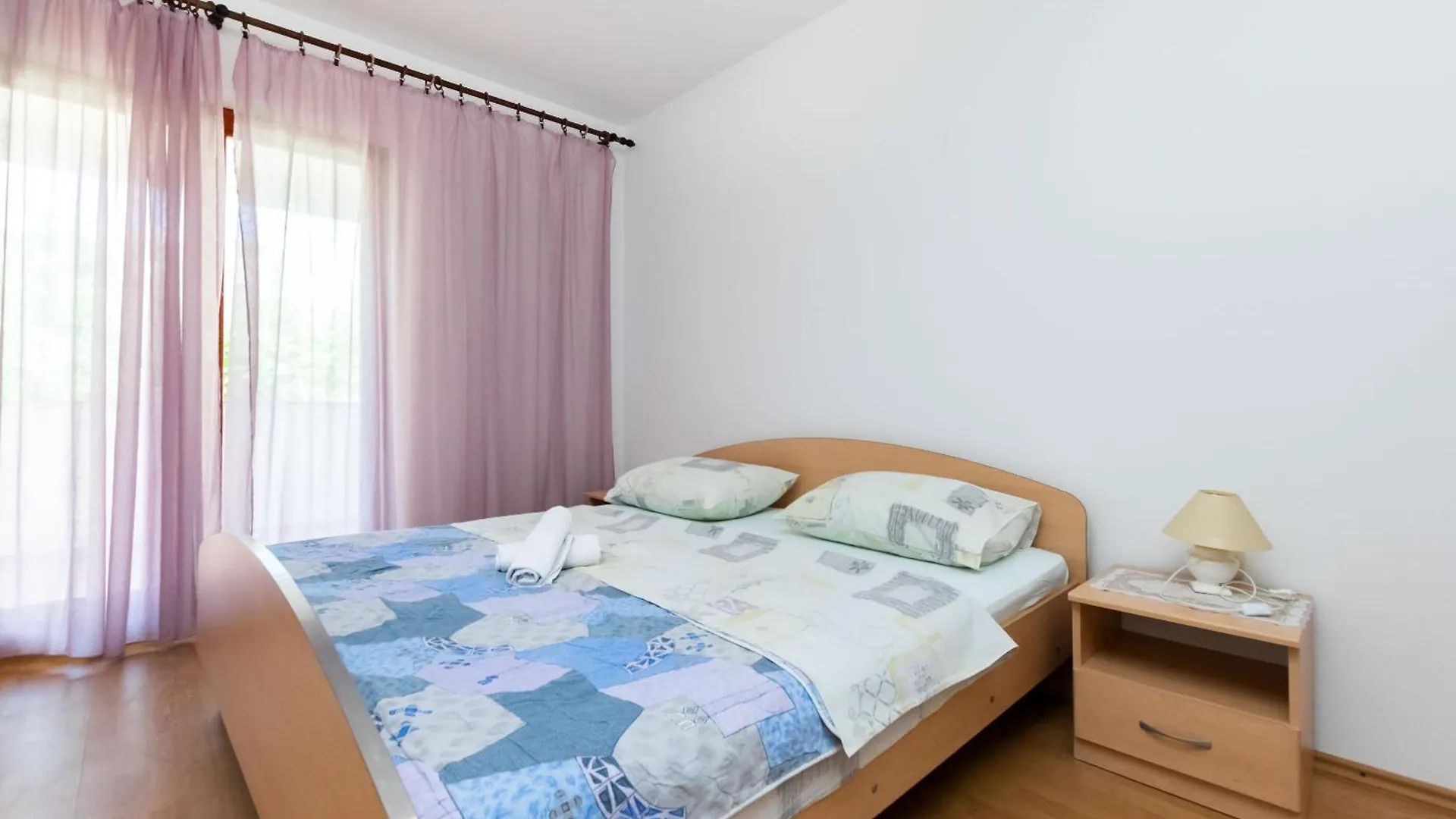 Apartments Iva Lopar